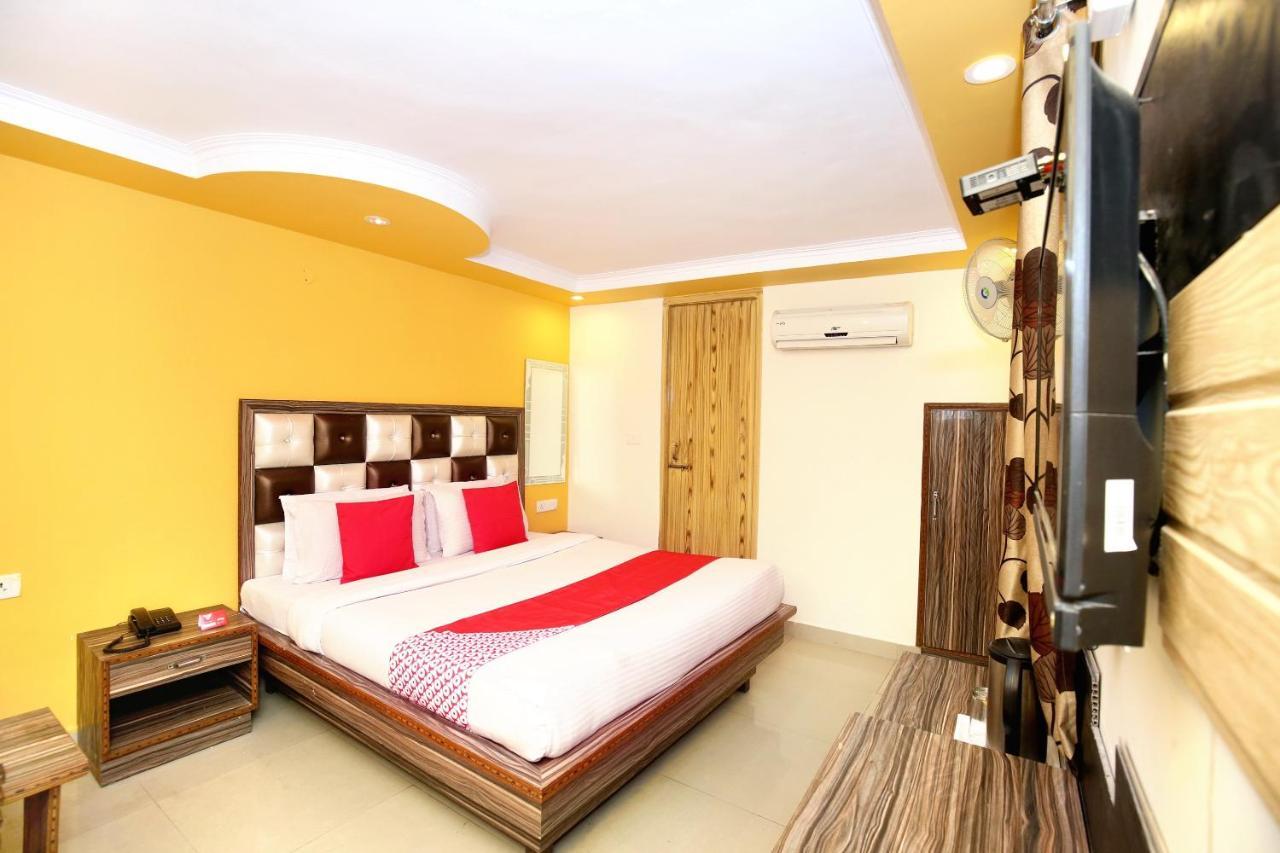 Super Oyo Hotel Continental Inn 42 Chandigarh Exterior photo